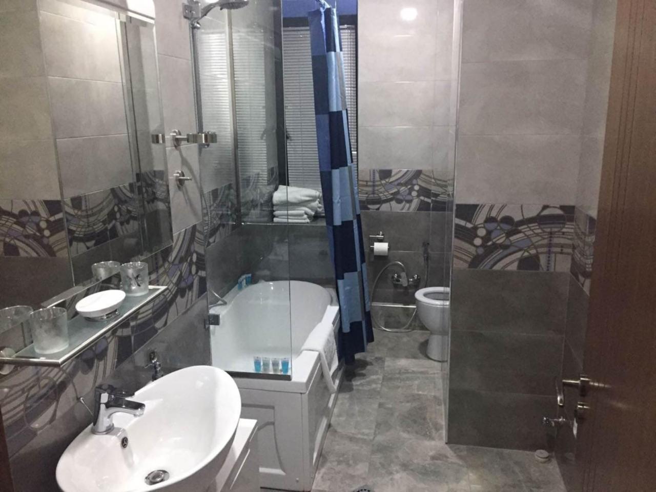 Family Apartment Tbilisi Eksteriør billede